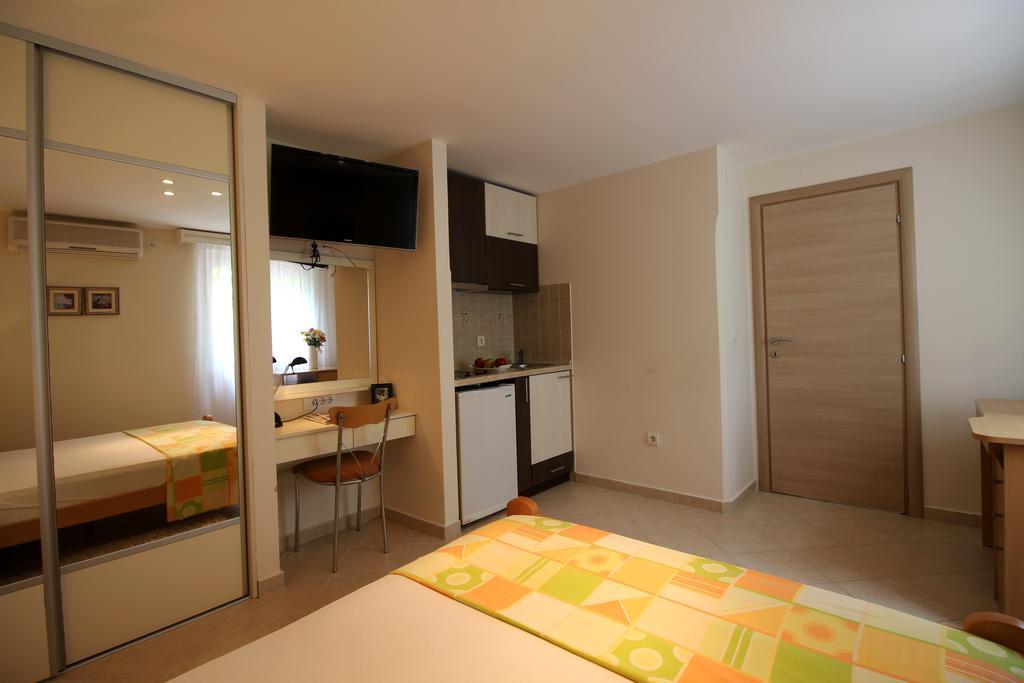 Apartments Kordic Kotor Exteriör bild
